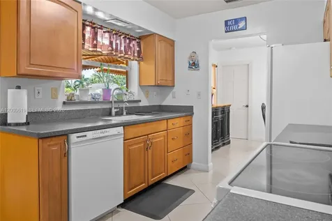 7617 NW 66th Terrace Tamarac FL 33321