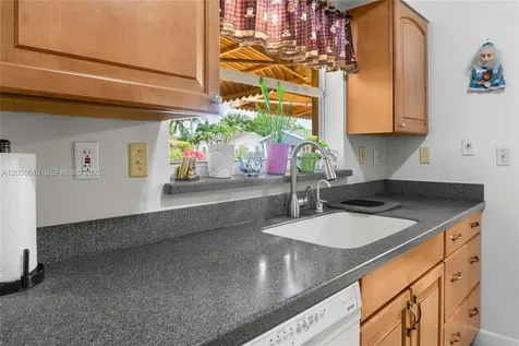 7617 NW 66th Terrace Tamarac FL 33321