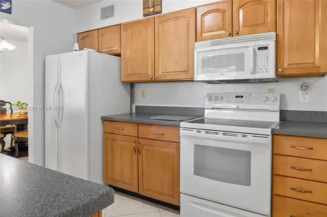 7617 NW 66th Terrace Tamarac FL 33321