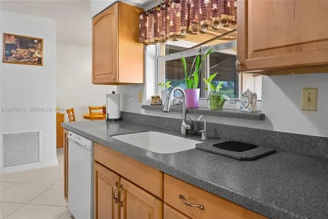 7617 NW 66th Terrace Tamarac FL 33321