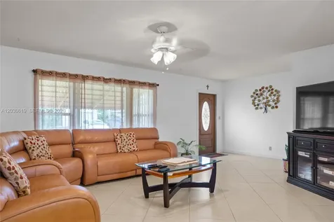 7617 NW 66th Terrace Tamarac FL 33321