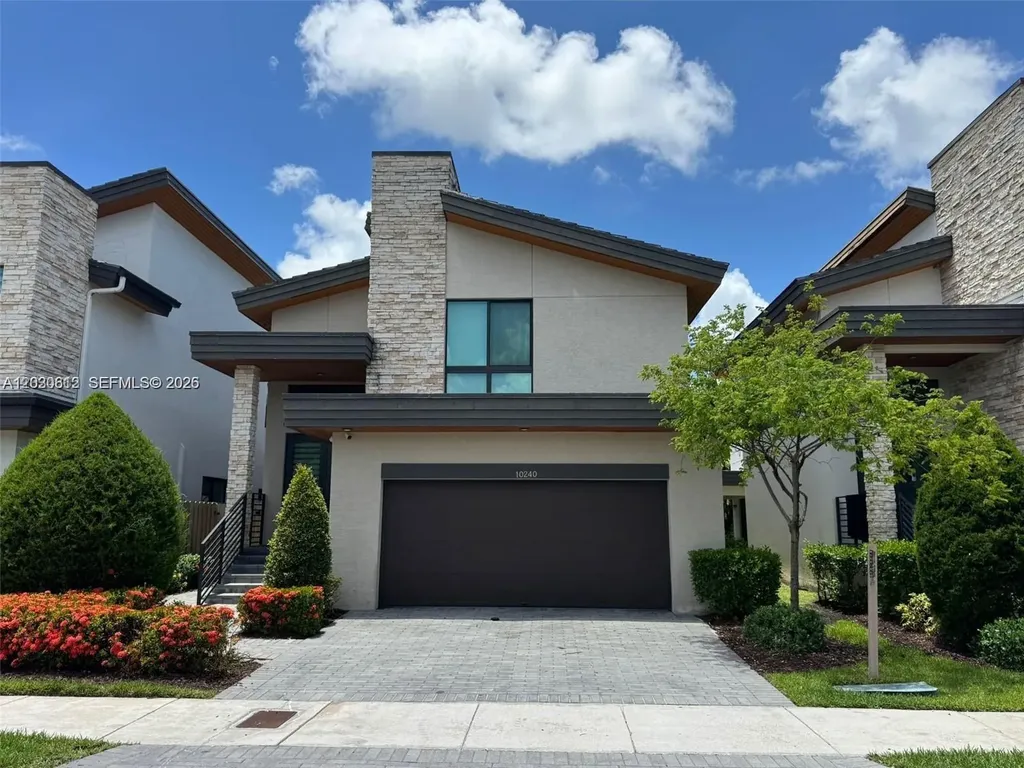 10240 NW 76th Terrace Doral FL 33178