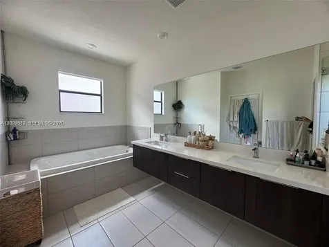 10240 NW 76th Terrace Doral FL 33178