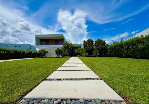 16569 Botaniko Drive N Weston FL 33326
