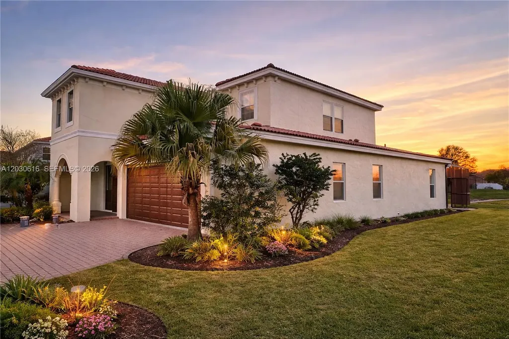 2802 Quiet Water Trail Kissimmee FL 34744