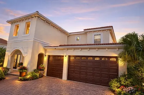 2802 Quiet Water Trail Kissimmee FL 34744