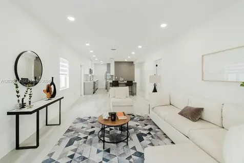 2101 SW 16th Terrace Miami FL 33145