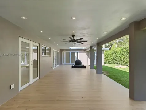 291 E Shore Drive E Miami FL 33133
