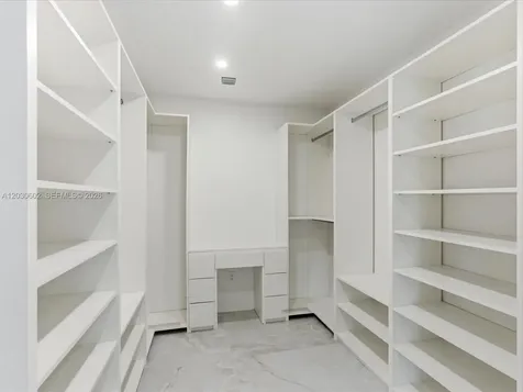 291 E Shore Drive E Miami FL 33133