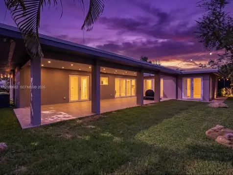 291 E Shore Drive E Miami FL 33133