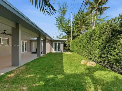 291 E Shore Drive E Miami FL 33133