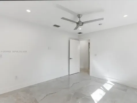 291 E Shore Drive E Miami FL 33133