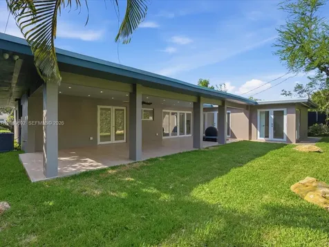 291 E Shore Drive E Miami FL 33133