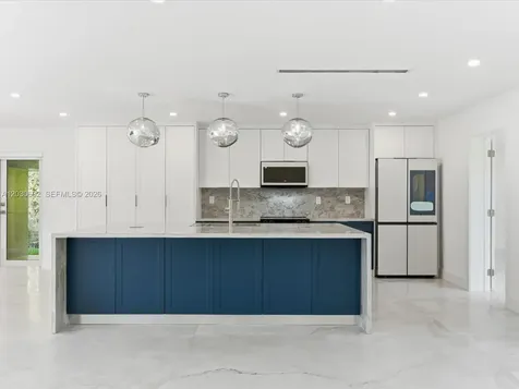 291 E Shore Drive E Miami FL 33133