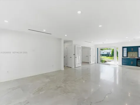 291 E Shore Drive E Miami FL 33133