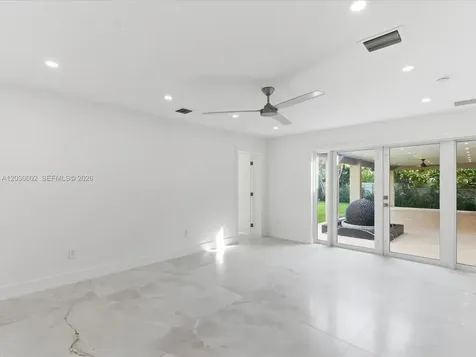 291 E Shore Drive E Miami FL 33133