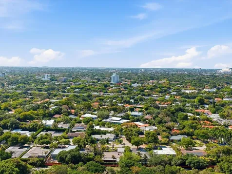 291 E Shore Drive E Miami FL 33133