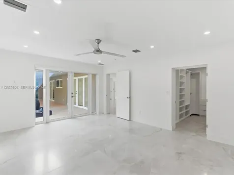 291 E Shore Drive E Miami FL 33133