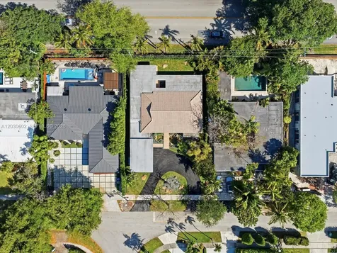 291 E Shore Drive E Miami FL 33133