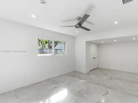 291 E Shore Drive E Miami FL 33133