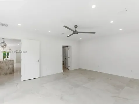 291 E Shore Drive E Miami FL 33133
