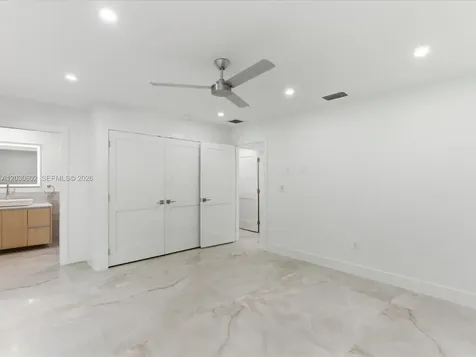 291 E Shore Drive E Miami FL 33133