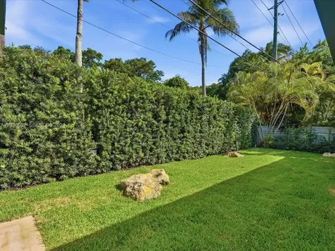 291 E Shore Drive E Miami FL 33133
