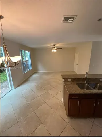 5236 SW 77th Way Davie FL 33328
