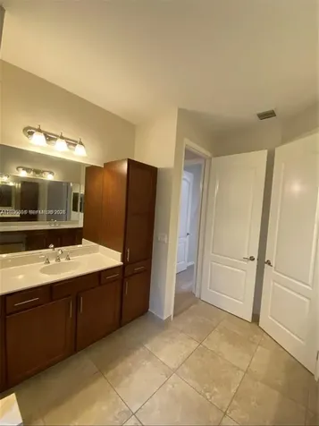 5236 SW 77th Way Davie FL 33328