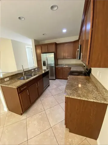 5236 SW 77th Way Davie FL 33328