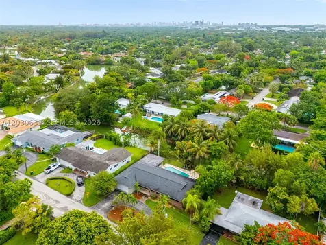 6311 SW 65th Avenue South Miami FL 33143