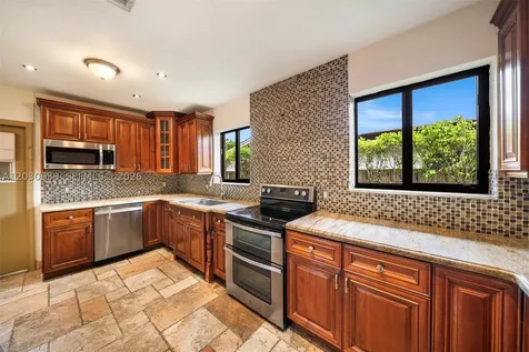 6311 SW 65th Avenue South Miami FL 33143