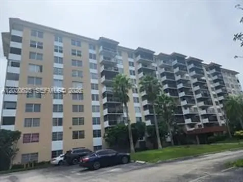 4174 Inverrary Drive Lauderhill FL 33319