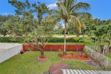 1958 NW 171st Avenue Pembroke Pines FL 33028