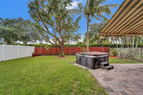 1958 NW 171st Avenue Pembroke Pines FL 33028