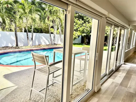 19340 NE 18th Court Miami FL 33179
