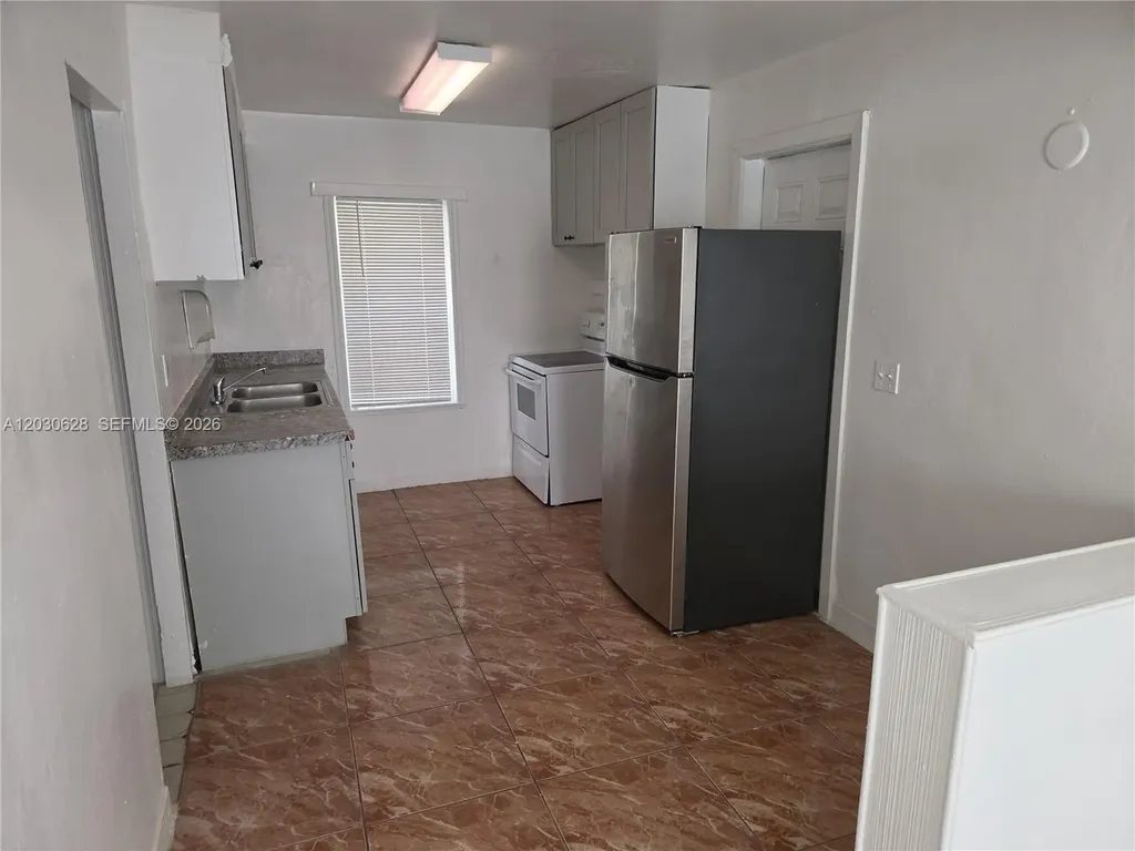 5605 Taylor Street Hollywood FL 33021