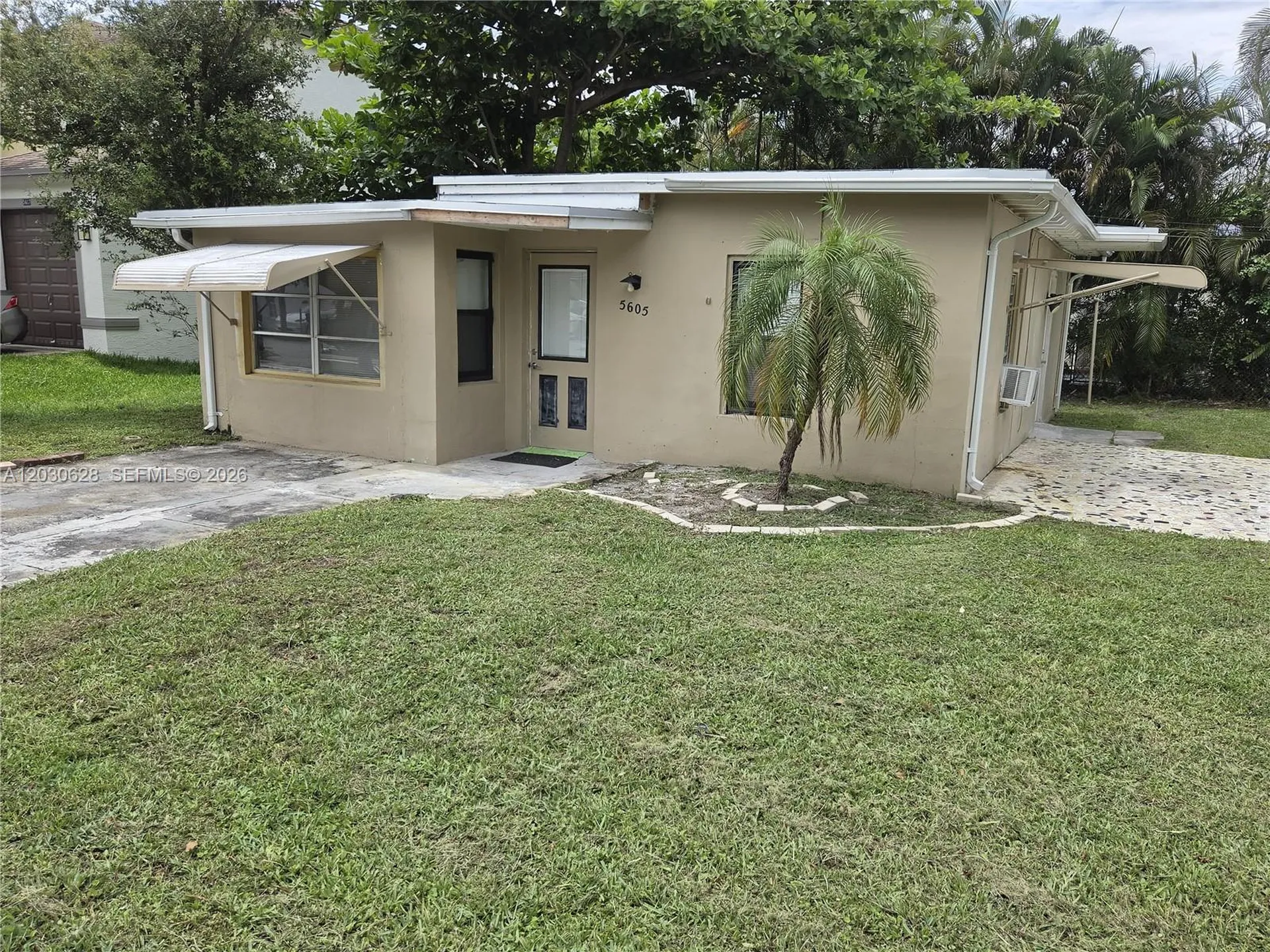 5605 Taylor Street Hollywood FL 33021
