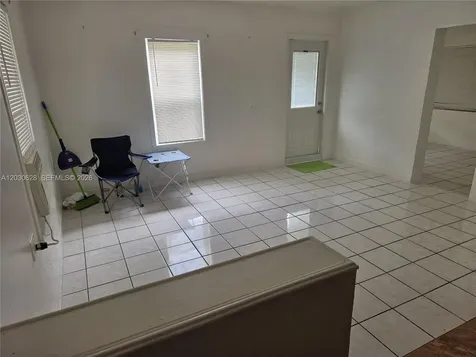5605 Taylor Street Hollywood FL 33021