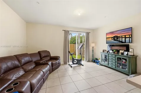 142 SE 28th Terrace Homestead FL 33033