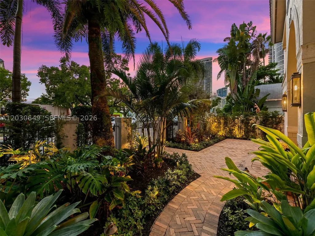 821 SE 2nd Court Fort Lauderdale FL 33301