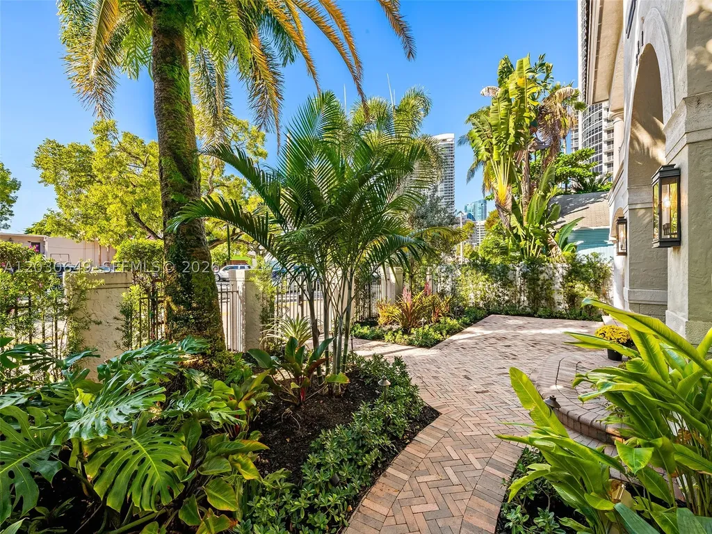 821 SE 2nd Court Fort Lauderdale FL 33301