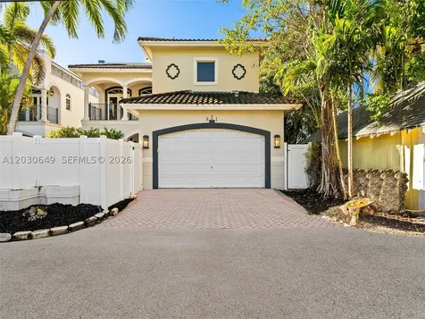 821 SE 2nd Court Fort Lauderdale FL 33301