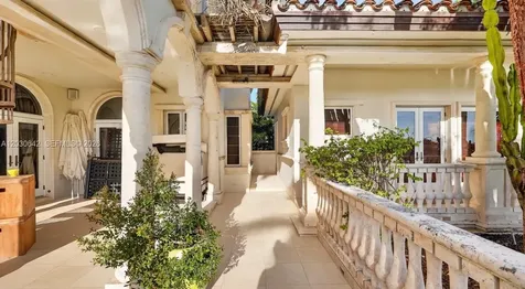 260 Cape Florida Drive Key Biscayne FL 33149