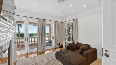 260 Cape Florida Drive Key Biscayne FL 33149