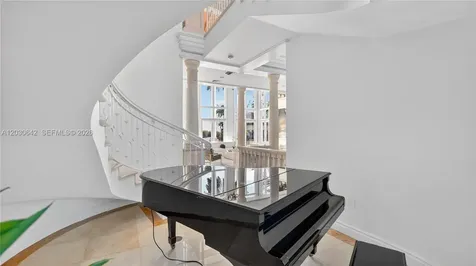 260 Cape Florida Drive Key Biscayne FL 33149