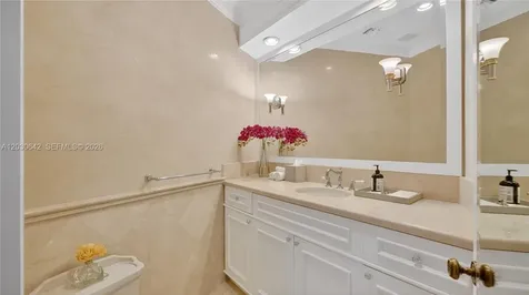 260 Cape Florida Drive Key Biscayne FL 33149