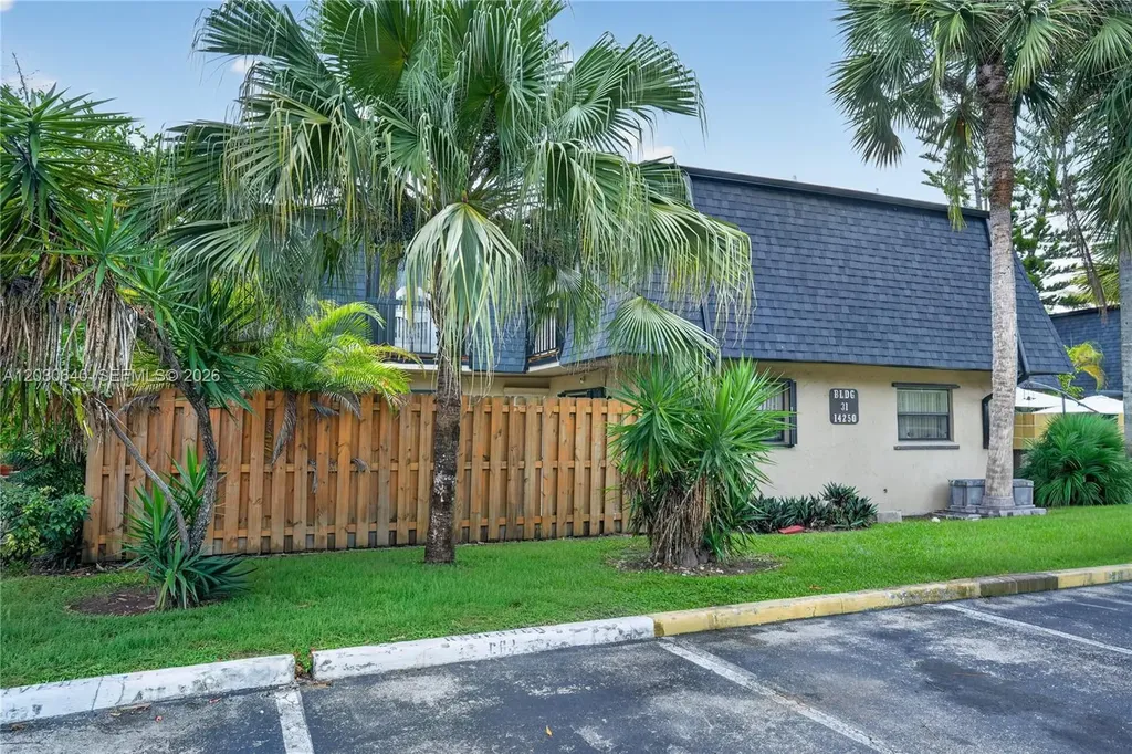 14250 SW 94th Cir Lane Miami FL 33186