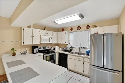 14250 SW 94th Cir Lane Miami FL 33186