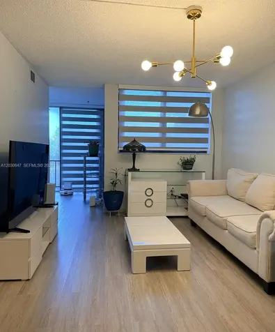 9420 W Flagler Street Miami FL 33174